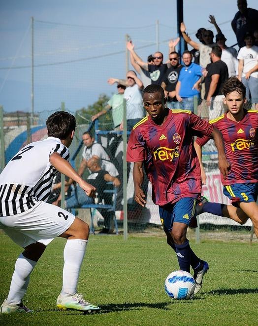 Un momento del match tra Fretas Perignano e Masesse (Foto Frates Perignano)