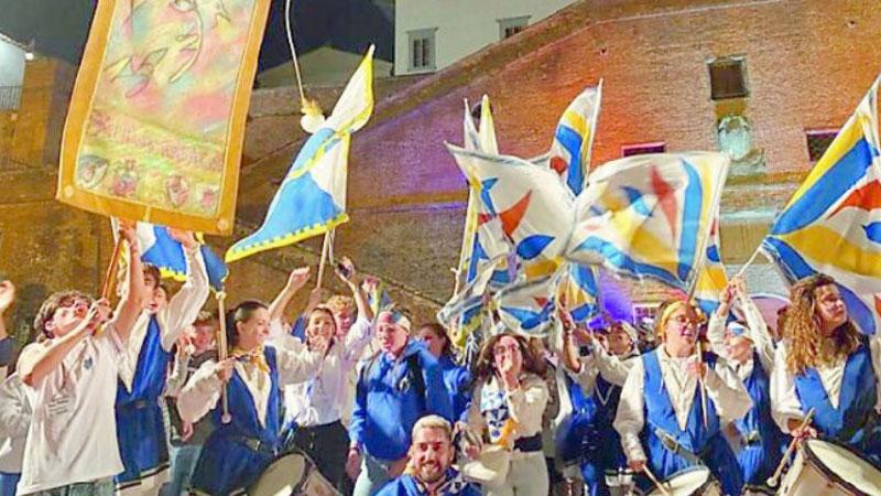 
	La contrada Santa Maria al Pozzolo esulta dopo aver conquistato la 52esima edizione del Palio dei ragazzi, seguita da Caracosta, Palagio e, infine, Porta Fiorentina

