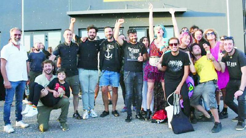 “Margini” spopola al cinema. E la festa punk infiamma le Mura