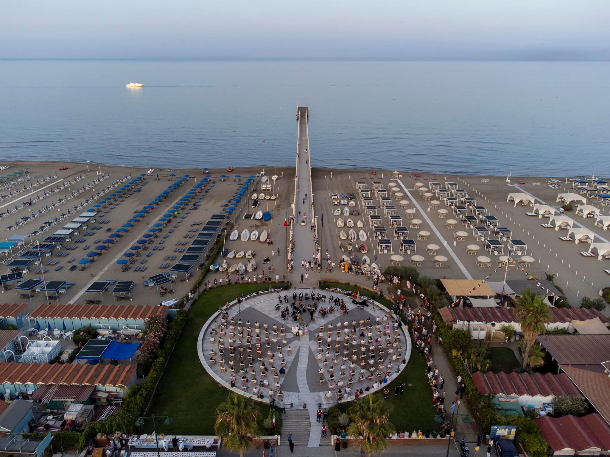 Stabilimenti balneari aperti fino a novembre, così Forte allunga la stagione 