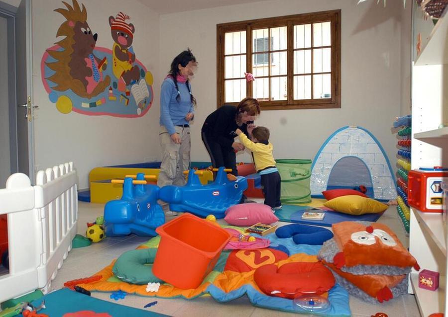 Copparo, le accuse in aula all’ex maestra: «Pizzicotti ai bimbi per fare male»