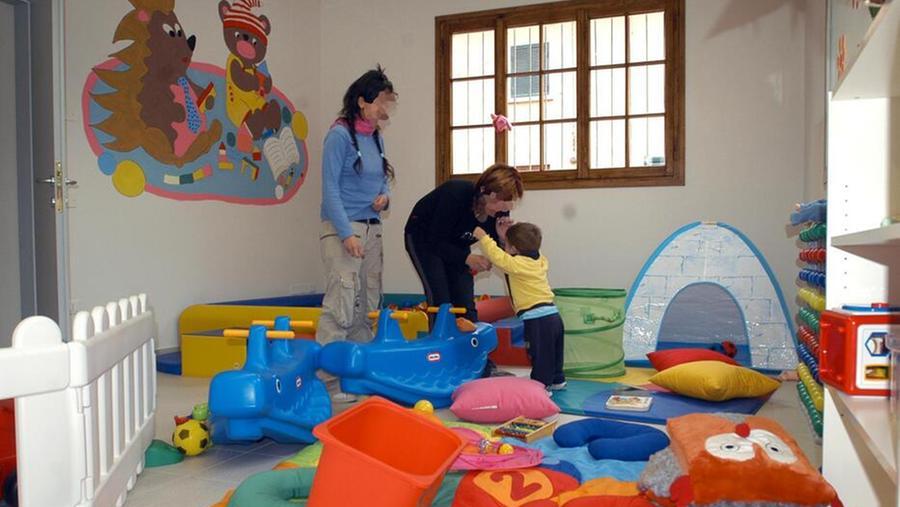 Copparo, le accuse in aula all’ex maestra: «Pizzicotti ai bimbi per fare male»