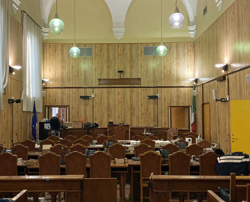 Ferrara, assolto: non è sfruttamento. La moglie: «Mi vendevo per aiutarlo»