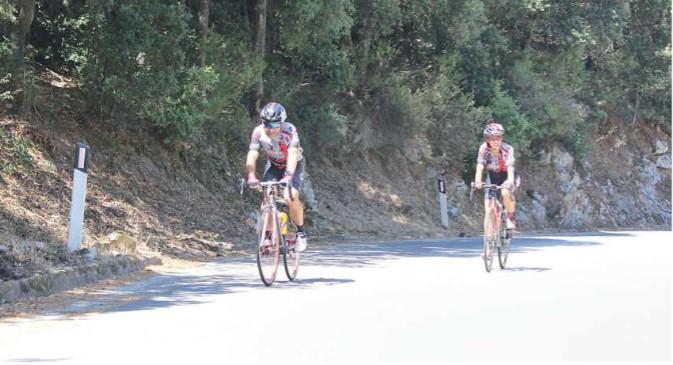 Pista ciclabile e senso unico all’Ortobene, una raccolta di firme contro il progetto