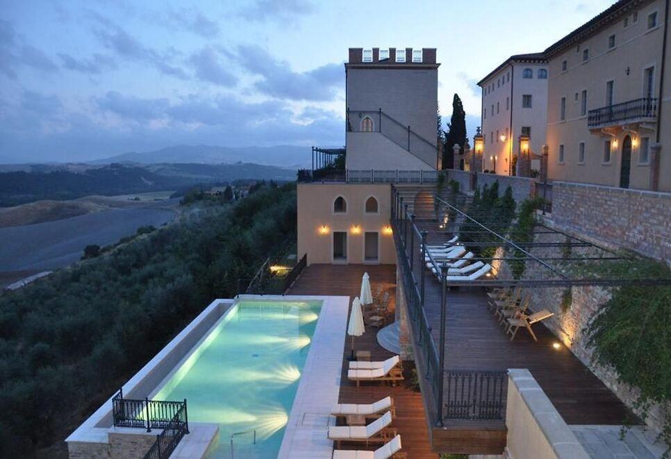 Volterra, abitazioni nel borgo chic in vendita all'asta: perché un grande "sogno" non è decollato