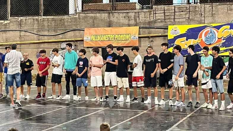 Piombino, più di trecento persone alla festa della Pallacanestro