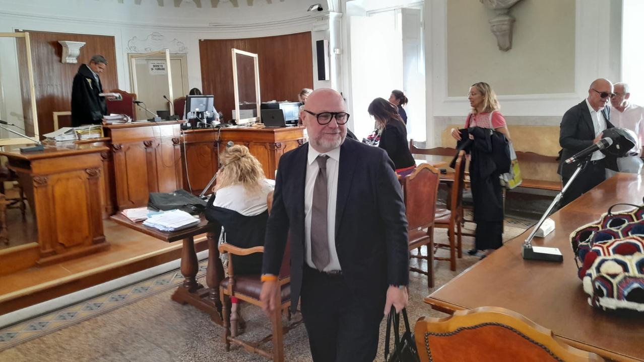 L'ex sindaco Filippo Nogarin in aula dopo l'udienza