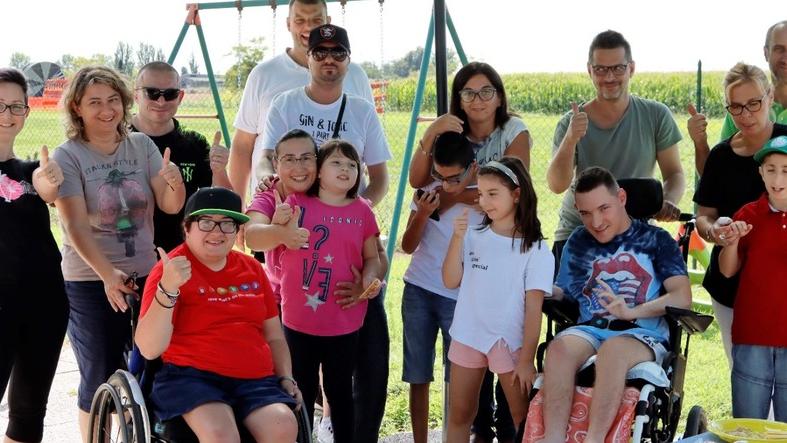 Ragazzi disabili ad alta quota: che emozione il primo volo