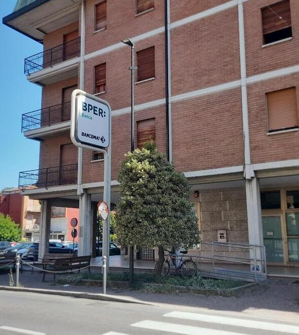 Benzinaio di Sassuolo gambizzato. I testimoni hanno visto i banditi 