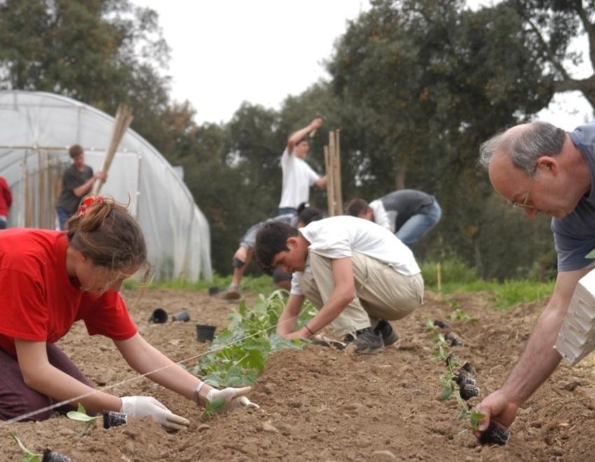 Carpi, la mostra. Scatti di vita quotidiana in un mondo senza denaro 