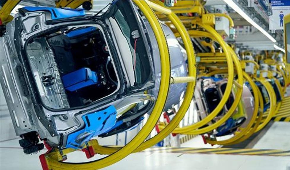 Auto, la crisi frena il mercato. E a Livorno la Ford sorpassa la Fiat: i dati sulle vendite&nbsp;