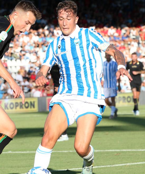 Spal in mano a Esposito. E Cauet lo esalta 