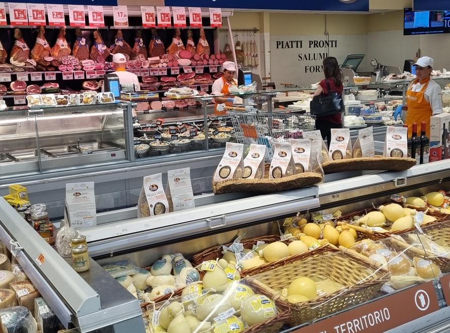 Mano tesa alle famiglie di Oristano, si allarga il progetto La Nuova-Conad 