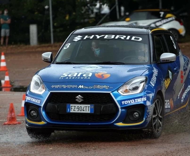 Di corsa, ma senza inquinare: un rally per le auto elettriche 