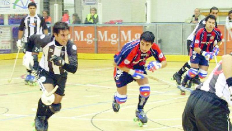 
	Un derby &ldquo;vintage&rdquo; (stagione 2007-08) tra Forte dei Marmi e Cgc Viareggio (Paglianti). E quest&rsquo;anno torna la super sfida dopo la promozione del Cgc in serie A1

