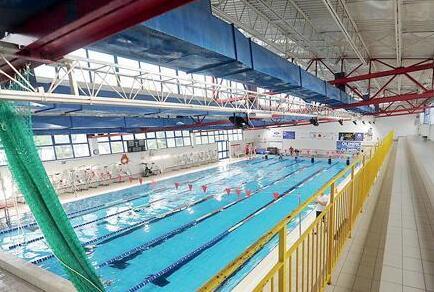 Luci a led, sauna chiusa e meno sprechi. A Piombino piscine e palestre contro il caro energia 