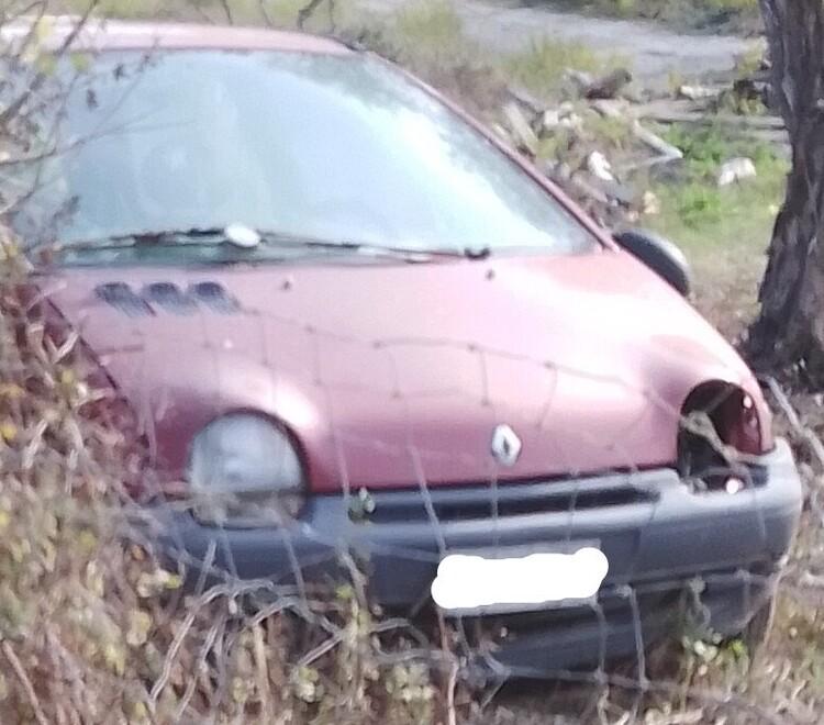 Campiglia, allarme auto abbandonate: dal Comune un bando per risolvere la criticità