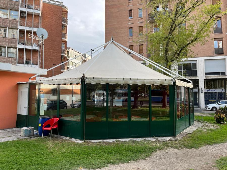 Svolgeva attività in restrizioni Covid, chiosco di Ferrara chiuso un mese