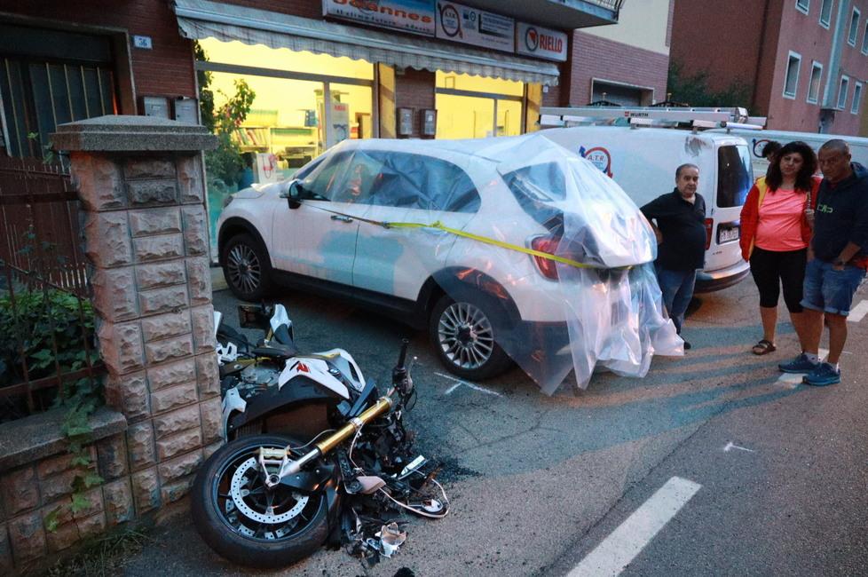 Pavullo Moto contro auto, centauro in ospedale 