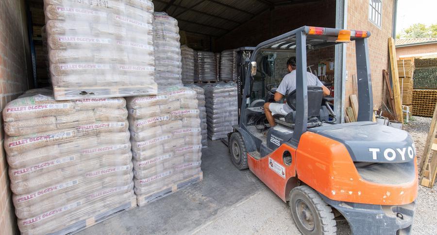 Ferrara, legna e pellet a prezzi raddoppiati. E molti hanno finito le scorte