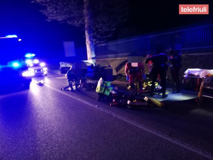Pontedera, schianto in scooter: gravissimo 17enne. Sulla scena irrompe un camionista: arrestato 