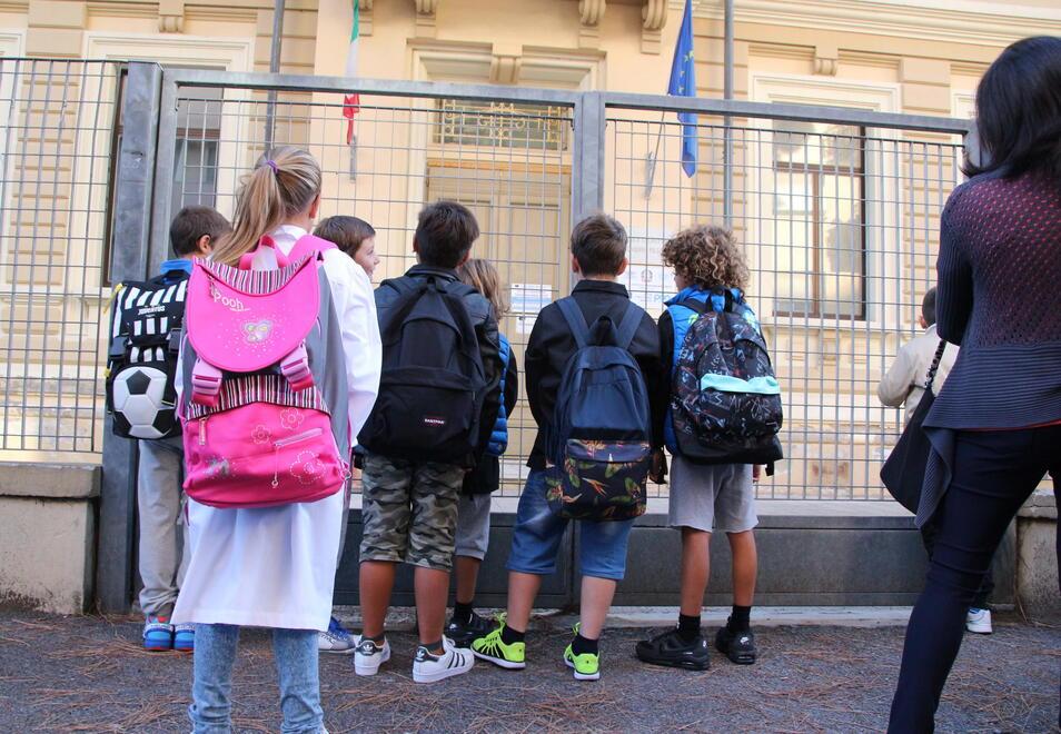In Versilia suona la campanella della normalità in classe: ma restano i “pollai” - Parlano i presidi