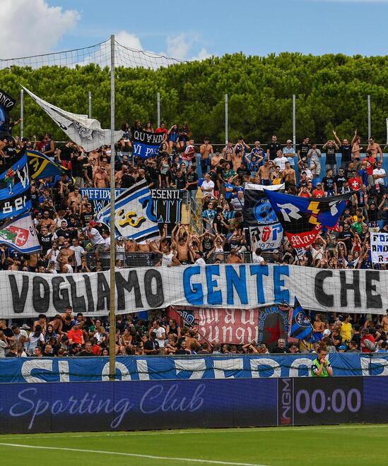 I tifosi nerazzurri in curva all’Arena. Anche sabato saranno vicini alla squadra nella gara di Venezia