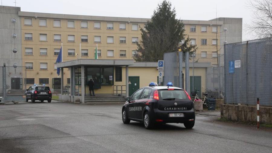 Perseguitano le ex, uno finisce in carcere, l’altro ha il divieto di avvicinamento