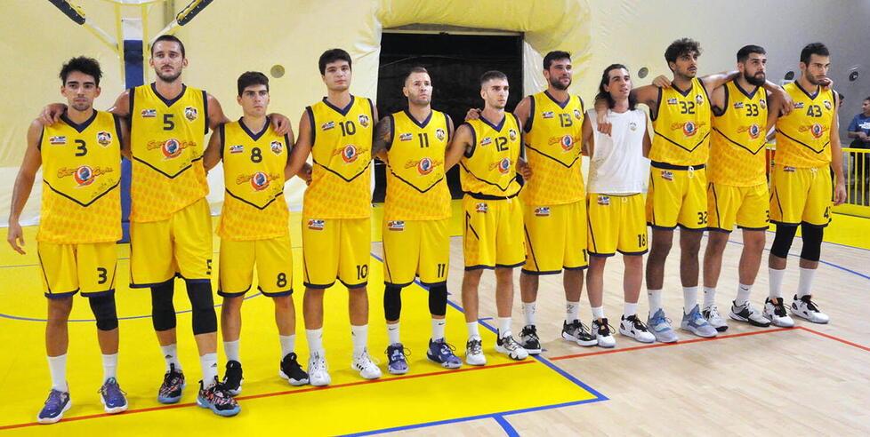 La squadra del Basket Golfo di Piombino