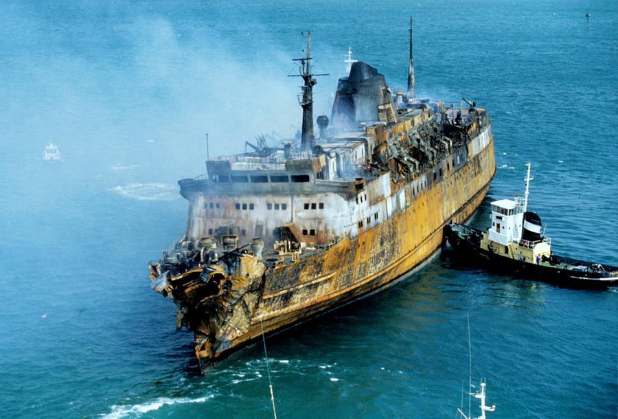 Moby Prince, "Una terza nave causò la strage": le clamorose novità della commissione d’inchiesta