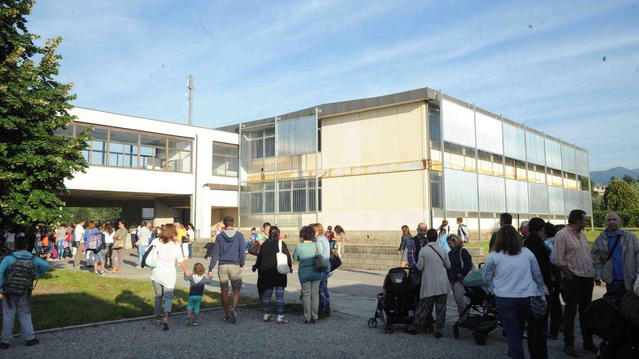 Genitori della Roncalli: no allo scambio di sedi con la Cino