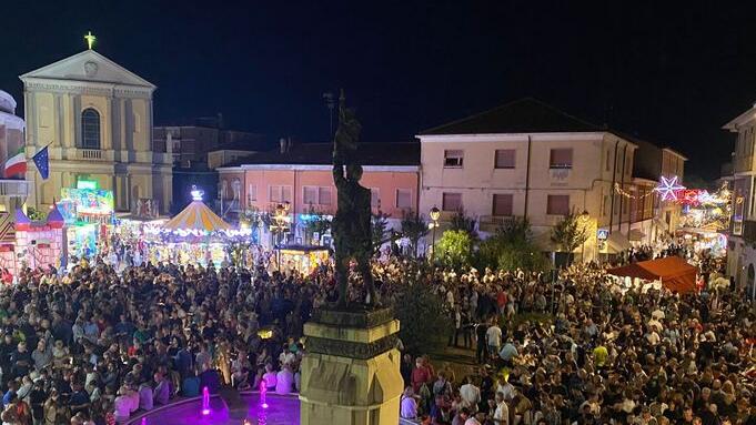 Codigoro, sviene alla Fiera ma l’ambulanza è già andata via