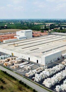 Savignano Ceramica Pastorelli, è un forno da record Impianto lungo oltre 200 metri