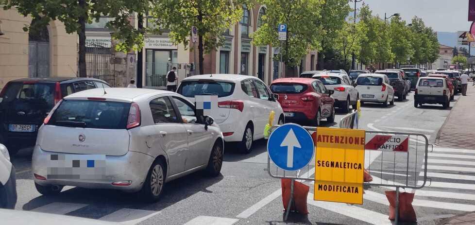 San Concordio, prigionieri del traffico caos