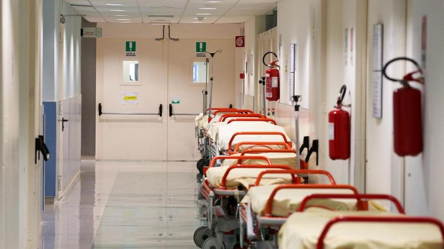 Si riapre in appello il caso del sessantenne morto dopo la caduta al pronto soccorso di Prato: imputati due vigilanti