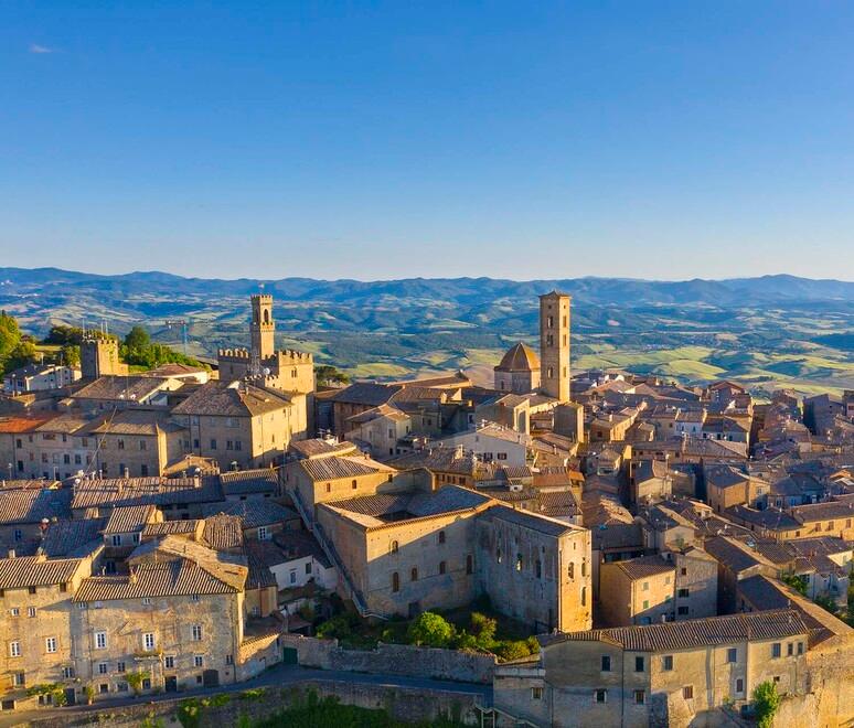 Volterra anima etrusca: scrigno di storia, arte e bellezza 