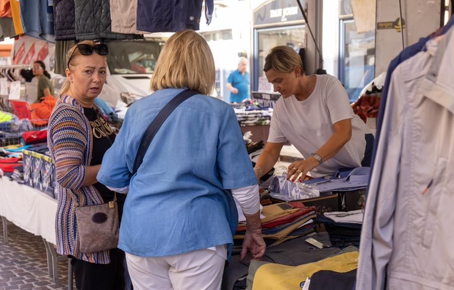 Spese tirate anche al mercato: «Compro solo l’indispensabile»