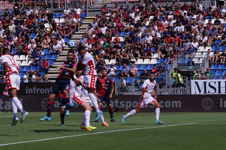 Cagliari sconfitto in casa: il Bari vince 1-0