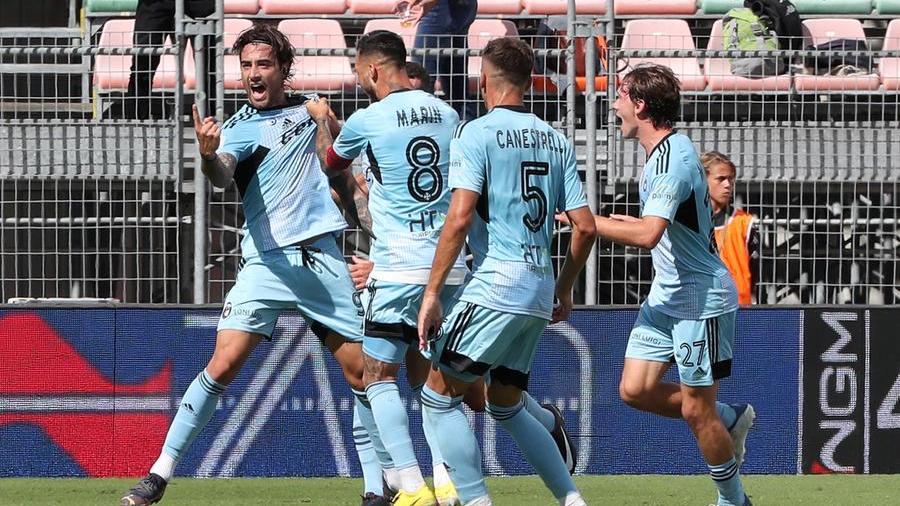 Un brodino per il Pisa a Venezia