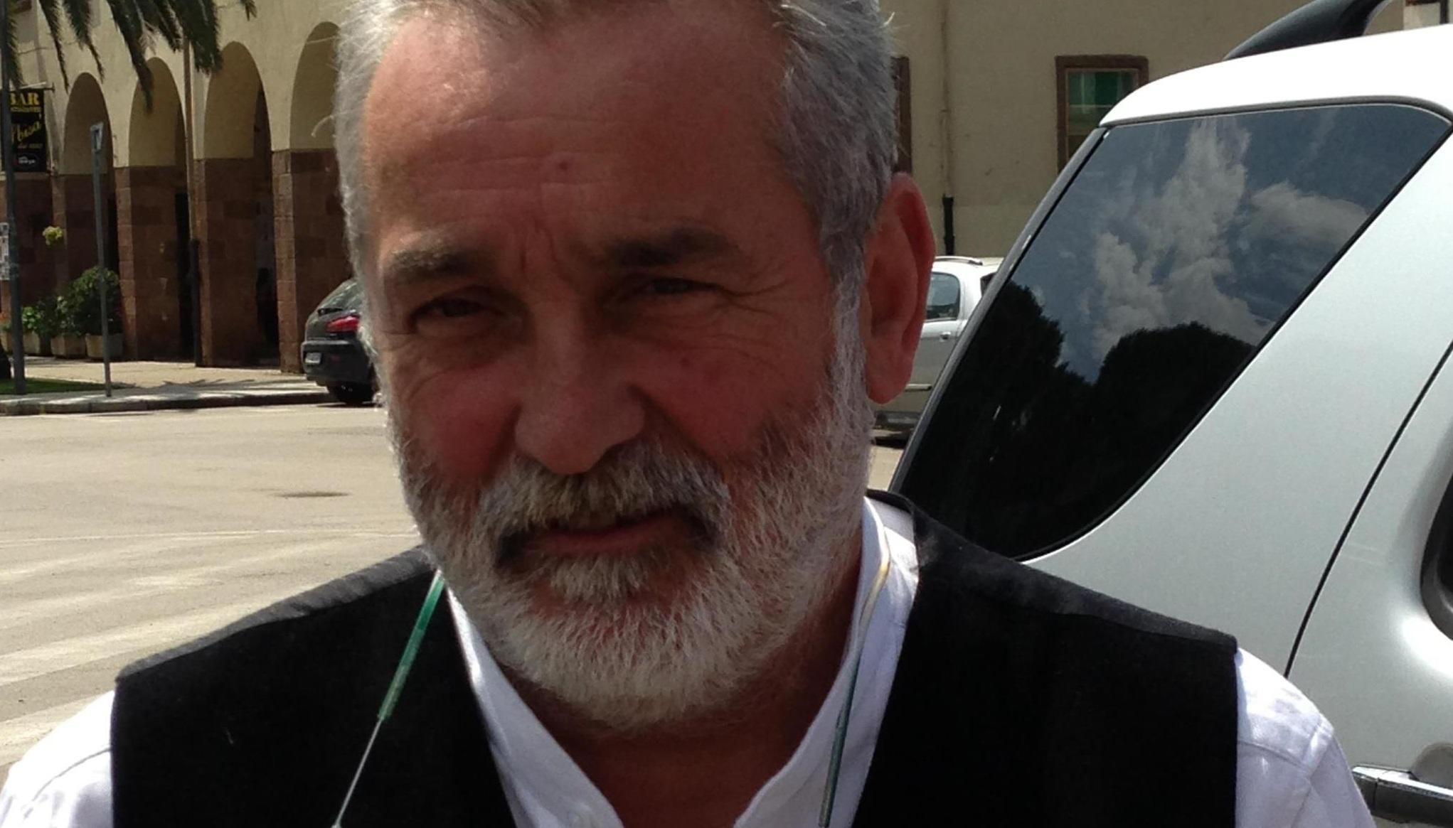 Alghero, fuga in massa da Fratelli d’Italia: in trenta transitano in Forza Italia 