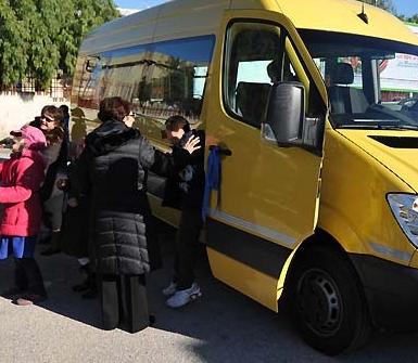 Serramazzoni. Ditta vince l’appalto scuolabus e rinuncia a 24 ore dal suo avvio 