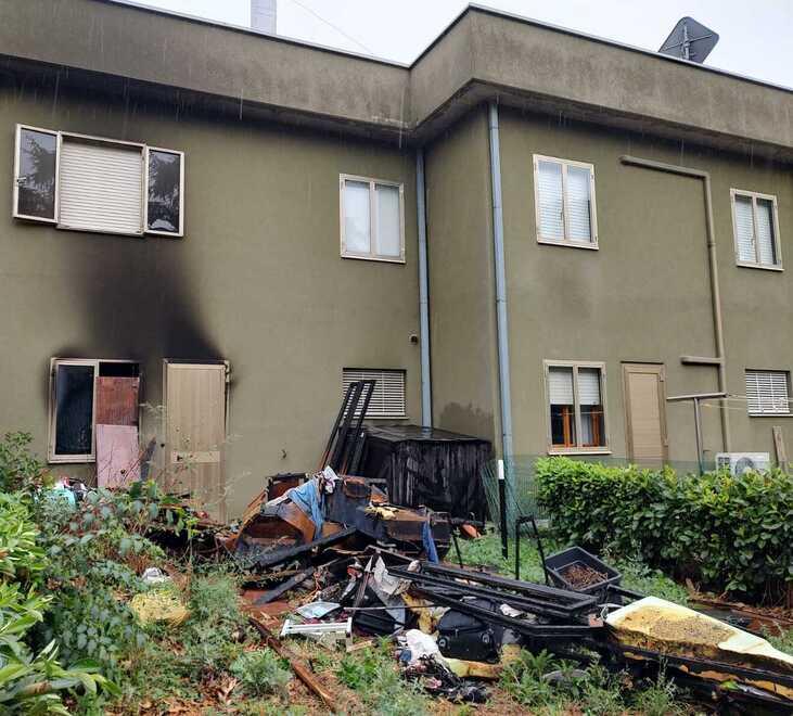 Vignola. Palazzina in fiamme Notte di paura per moglie e marito 