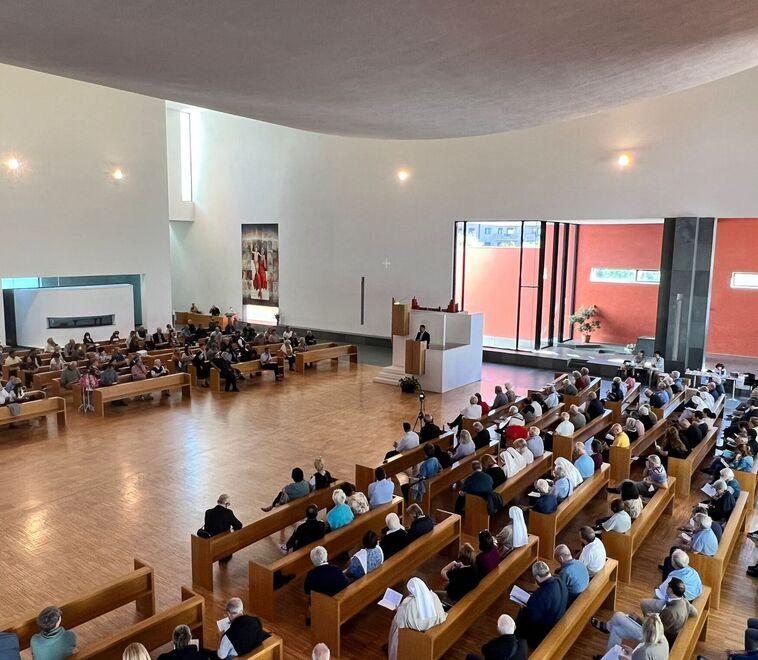 Modena Parte il nuovo anno pastorale, il vescovo: «Più attenti a persone e relazioni» 