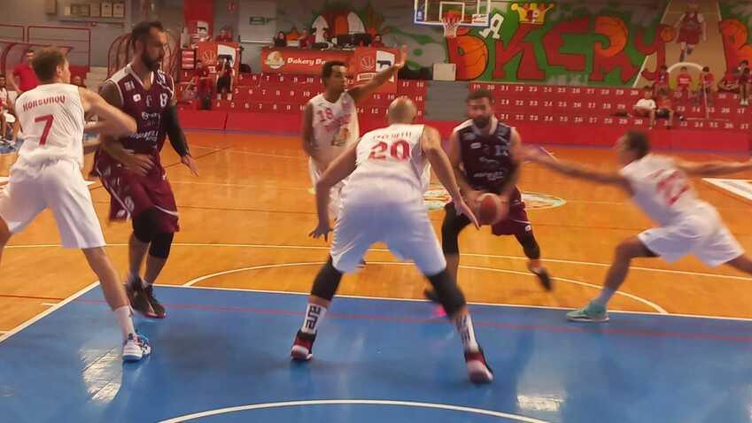 Antonello Ricci in azione ieri a Piacenza