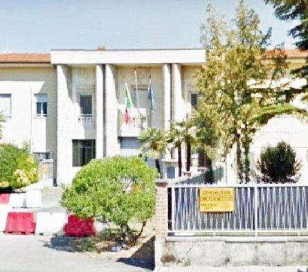 L’ingresso della caserma Gamerra dove venne trovato il cadavere di Emanuele Scieri