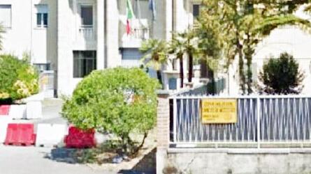 L’ingresso della caserma Gamerra dove venne trovato il cadavere di Emanuele Scieri