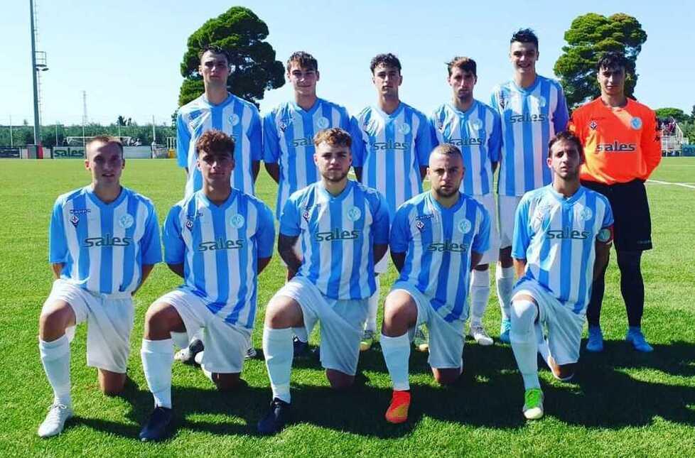Nella foto, la squadra del Venturina