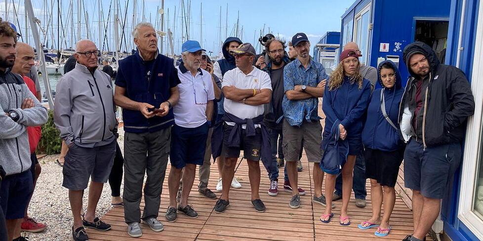 La riunione per organizzare la regata della Festa della vela al porto di Marina