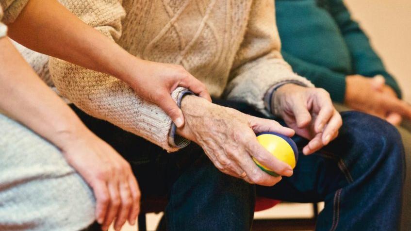 Sassari, cinque milioni per aiutare anziani, disabili e fragili