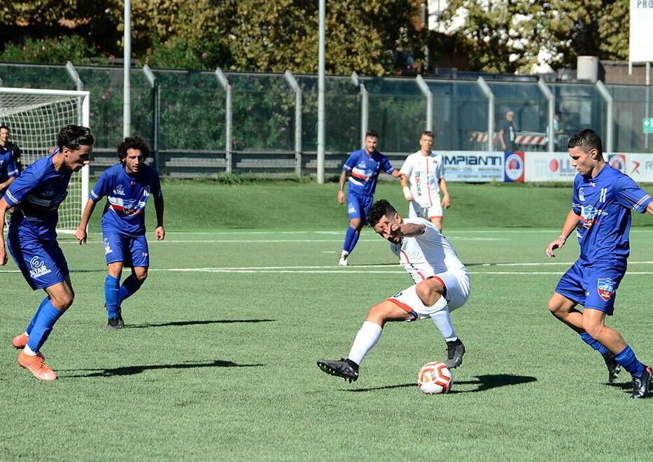 Il Cecina passa il primo turno 